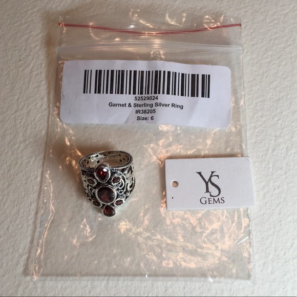 Sterling and Garnet Ring - Picture 4 of 5